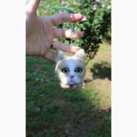 Брелок котік з лапками валяна іграшка з шерсті хендмєйд сувенір подарунок інтерєрна кошка