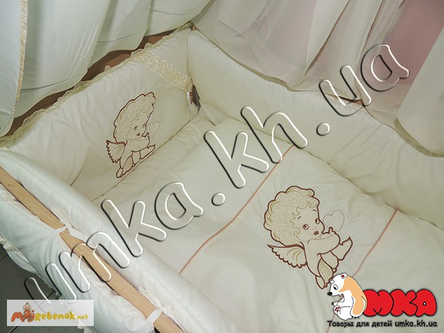 Фото 12. Постельное белье в кроватку малыша с вышивкой + держатель для балдахина