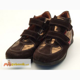Стильные коричнево-золотые ботинки для девушки Kickers (Италия)