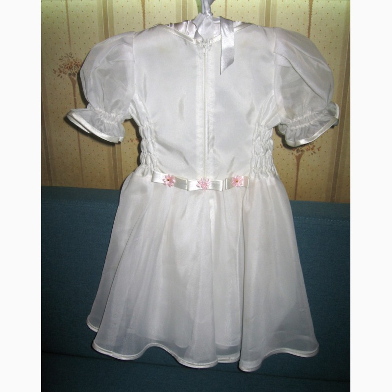 Фото 4. Белоснежное нарядное платье для девочки