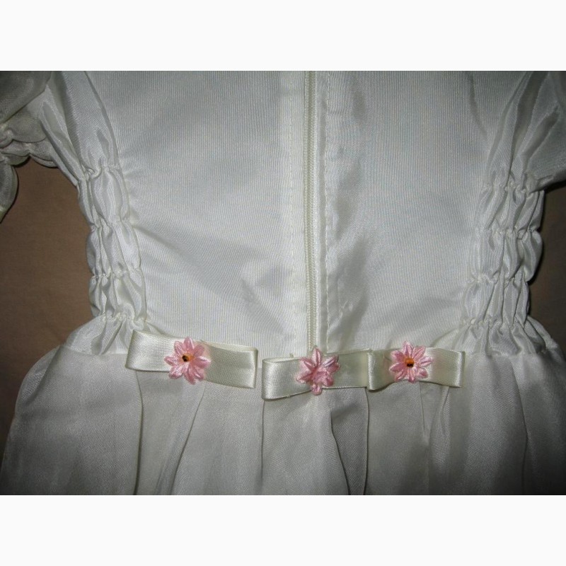 Фото 6. Белоснежное нарядное платье для девочки