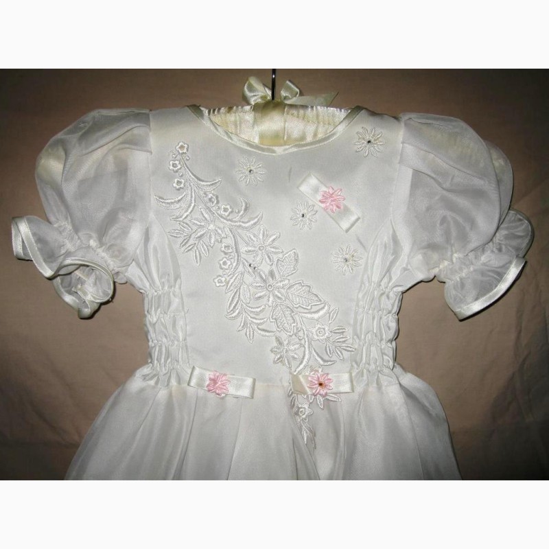Фото 7. Белоснежное нарядное платье для девочки