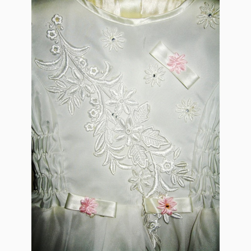 Фото 8. Белоснежное нарядное платье для девочки