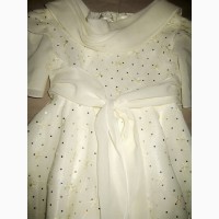 Нарядное платье для девочки молочного цвета