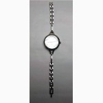 Часы женские Round Face Watch Silvertone NIB