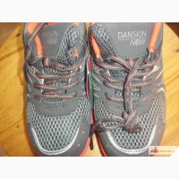 Модные, яркие, легкие кроссовки фирмы Danskin
