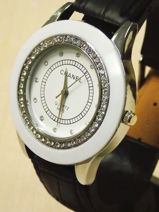 Фото 2. Часы женские наручные Chanel мод.8625 со стразами