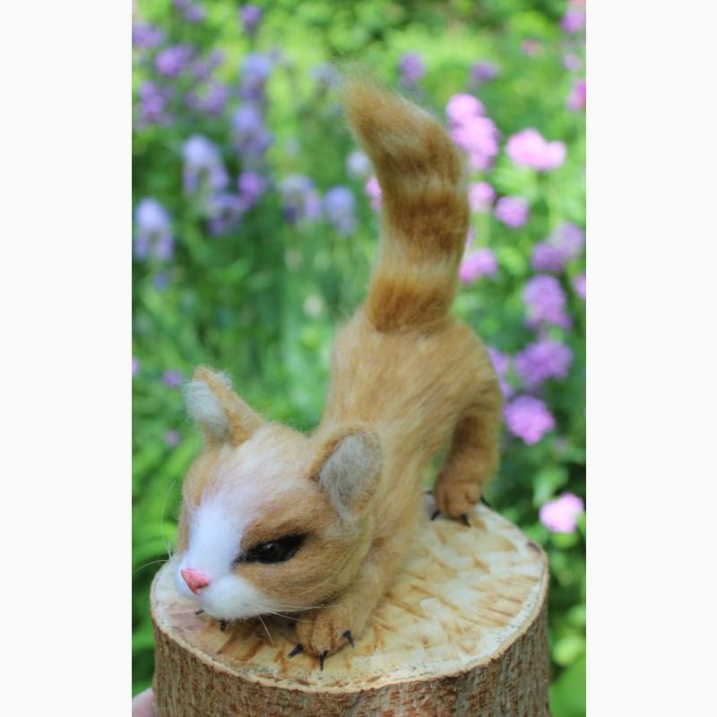 Фото 2. Котик валяна іграшка інтерєрна кошка хендмєйд игрушка валяная з шерсті сувенір подарунок