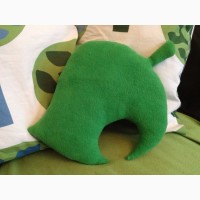 Подушка -игрушка зеленый листик. Еда животных