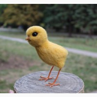 Цыпленок темнее валяная игрушка хендмєйд ручной работы из шерсти интерьерная птица курча