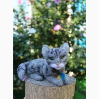Кошка валяная игрушка хендмєйд из шерсти ручной работы интерьерная котик подарок кішка