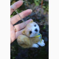 Брелок собачка акіто іграшка валяна з шерсті інтерєрний пес з вовни подарунок сувенір