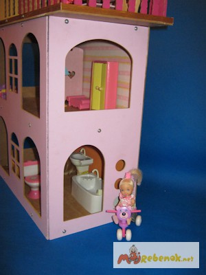 Фото 2. Разборной розовый кукольный домик для куколок до 18 см