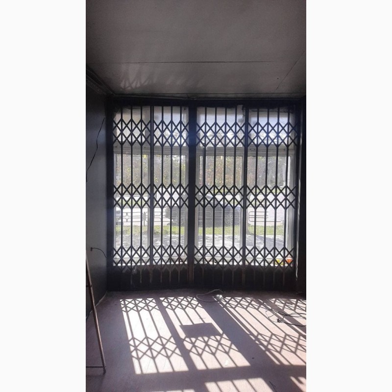 Фото 14. Раздвижные (откатные) решетки на окна и двери.Одесса